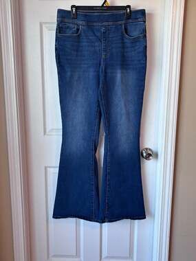 Maurices M Jeans Women's Size 14 Long Ultra High Rise Flare Jeans Dark Wash